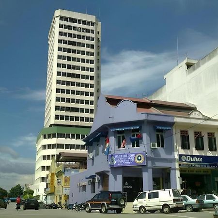 Id Hotel Yayasan Segamat Esterno foto