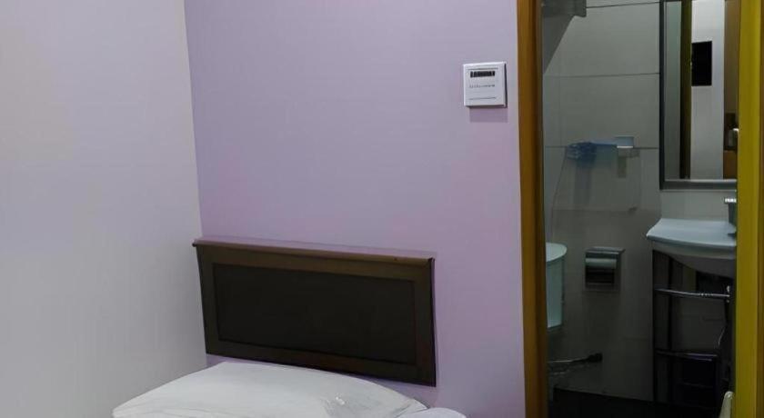 Id Hotel Yayasan Segamat Esterno foto