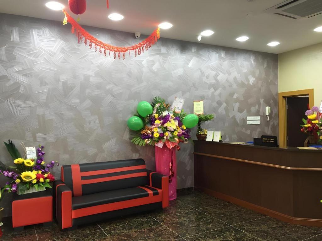 Id Hotel Yayasan Segamat Esterno foto