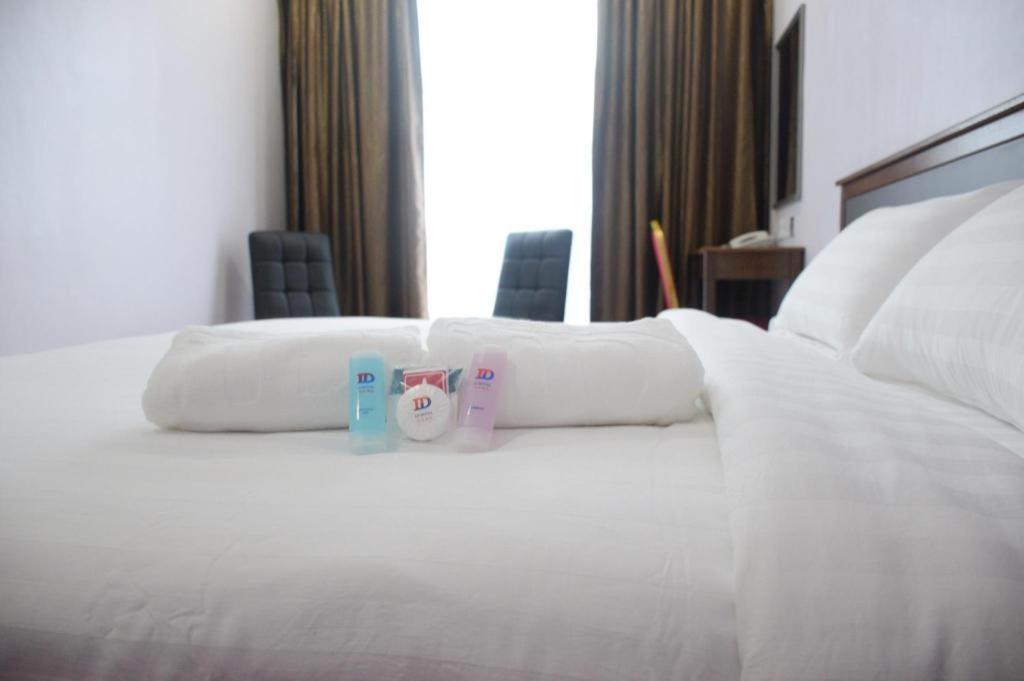 Id Hotel Yayasan Segamat Esterno foto