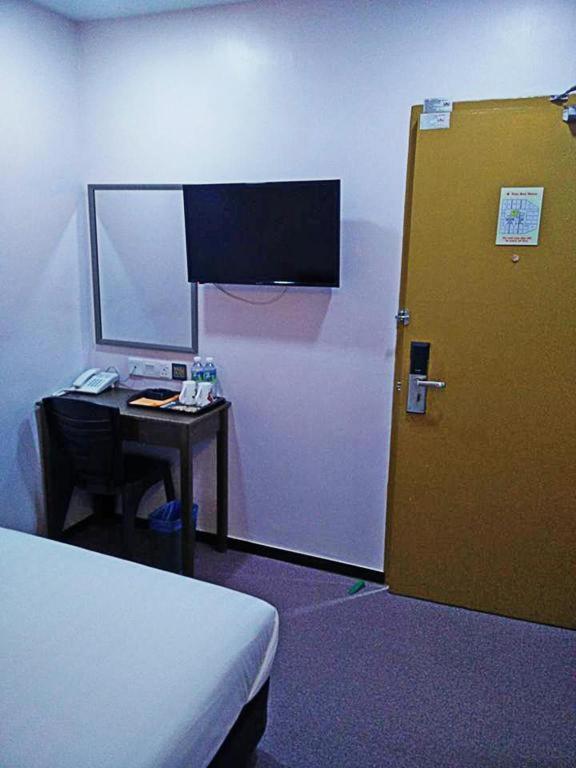 Id Hotel Yayasan Segamat Esterno foto