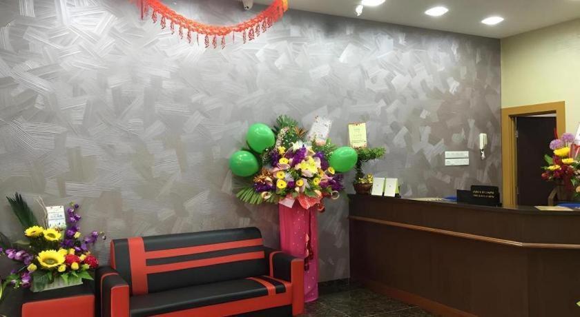 Id Hotel Yayasan Segamat Esterno foto