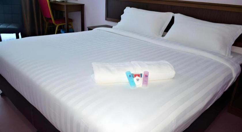 Id Hotel Yayasan Segamat Esterno foto